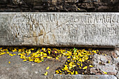 Griechische Schrift auf einem Stein, St.-Georgs-Kirche; Thessaloniki, Griechenland