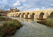 Römische Brücke von Cordoba; Cordoba, Andalusien, Spanien