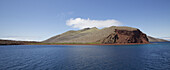 Blick auf die Landschaft vom Meer der Insel Rabida oder Jervis, Galapagos, Ecuador