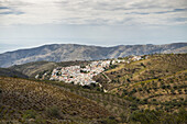 Landschaft eines Dorfes in der Alpujarra der Provinz Granada; Andalusien, Spanien