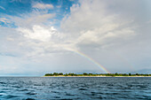 Regenbogen über Gili Trawangan, einer Insel zwischen Bali und Lombok; Gili Trawangan, Indonesien