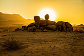 Sonnenuntergang im Damaraland; Kunene Region, Namibia