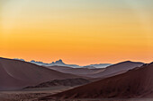 Blick von der Düne 45, Sossusvlei, Namib-Wüste, Namib-Naukluft-Nationalpark; Namibia