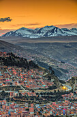 Andenberge rund um La Paz bei Sonnenuntergang; La Paz, Pedro Domingo Murillo, Bolivien