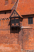 Nahaufnahme von Fenstern im Backsteingebäude, Schloss Nyborg, Nyborg, Insel Fünen, Dänemark