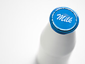Flasche mit Milch
