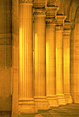 Säulen im Louvre Paris, Frankreich