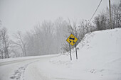 Schnellstraße im Winter, Ontario, Kanada