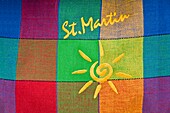 Nahaufnahme einer mehrfarbigen Tasche; Marigot City, St. Martin Island, Französische Antillen, Karibik