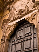 Detail eines Wohnhauseingangs im Renaissance-Stil; Rom, Italien