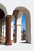 Säulen des Casa Romantica Kulturzentrums; San Clemente, Orange County, Kalifornien, USA