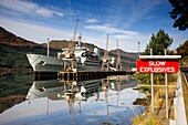 Schiff im Hafen; Schottland, UK