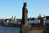 Statue auf der Balduinbrücke, Koblenz, Rheinland-Pfalz, Deutschland