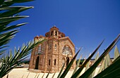 Agios Goergios Kirche und Palmblätter