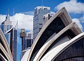 Detail des Daches des Sydney Opera House und anderer Gebäude, Sydney
