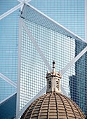 Altes Kuppeldach vor dem Bank of China Turm