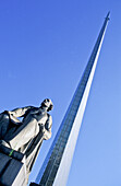 Weltraum-Obelisk und Statue von Ziolkowski