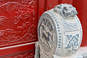 Steinstatue im alten Guangyuelou-Turm, Liaocheng, Provinz Shandong, China