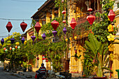 Laternen und Restaurants, Hoi An (UNESCO-Welterbe), Vietnam