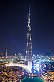 VAE, Stadtzentrum Dubai. Burj Khalifa, höchstes Gebäude der Welt (2016), Blick von oben