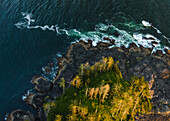 Kanada, Britisch-Kolumbien. Luftaufnahme des Pacific Rim National Park.