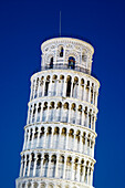 Italien, Pisa. Nahaufnahme des Schiefen Turms
