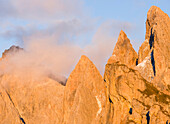 Geisler Berge im Naturpark Puez-Geisler. Die Dolomiten des Grödnertals in Südtirol, Südtirol. Die Dolomiten gehören zum UNESCO-Welterbe. Mitteleuropa, Italien