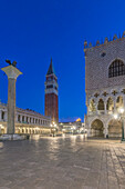 Italien, Venedig. Markusplatz in der Morgendämmerung