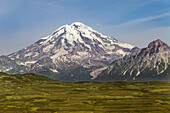 USA, Alaska, Lake Clark National Park. Luftaufnahme von Mt. Redoubt.