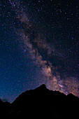 Die Milchstraße über den Palisades, John Muir Wilderness, Sierra Nevada Mountains, Kalifornien, USA