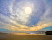 USA, Oregon, Hug Point State Park. Abstraktes Bild eines Sonnenbogens über dem Strand