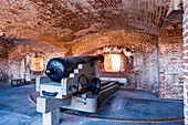 Kanonenbatterie im Historic Fort Sumter National Monument, Charleston, South Carolina.