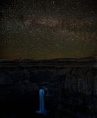 Bundesstaat Washington, Palouse Falls State Park, Palouse Falls, mit Milchstraße