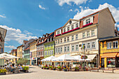 Cafés auf dem Marktplatz, Meiningen, Werratal, Rhon, Thüringen, Deutschland, Europa