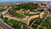 Luftaufnahme der Burg Alcazaba, Badajoz, Extremadura, Spanien, Europa
