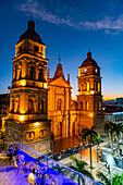 Kathedrale St. Lawrence bei Nacht, Santa Cruz de la Sierra, Bolivien, Südamerika