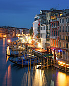 Rialto at twilight, Venice, UNESCO World Heritage Site, Veneto, Italy, Europe