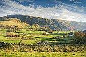 Herbstfarben in und um St. John's in the Vale bei Keswick, Lake-District-Nationalpark, UNESCO-Welterbe, Cumbria, England, Vereinigtes Königreich, Europa