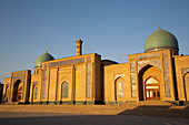 Khazrati Imam Mosque, Hazrati Imam Complex, Tashkent, Uzbekistan, Central Asia, Asia