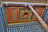 Geflieste Wände, bemalte Decke, Quartier der Frauen des Emirs, Tasch Khauli Palast, 1830, Ichon Qala (Itchan Kala), UNESCO-Weltkulturerbe, Chiwa, Usbekistan, Zentralasien, Asien