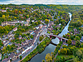 Die Eiserne Brücke über den Fluss Severn, Ironbridge-Schlucht, UNESCO-Welterbe, Ironbridge, Telford, Shropshire, England, Vereinigtes Königreich, Europa