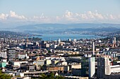 Blick auf das Stadtzentrum und den Zürichsee, zürich, kanton zürich, schweiz