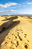 Spain, Canary Islands, Gran Canaria,Maspalomas dunes,footsteps on the sand
