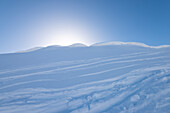 Der schneebedeckte Grat in der Nähe des Passo Tartano, Val Tartano, Valtellina, Provinz Sondrio, Italienische Alpen, Italien