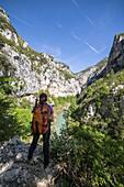 The Imbut Trial: a girl is admiring the Verdon Gorge (Var department, Provence-Alpes-Côte d'Azur, France, Europe) (MR)