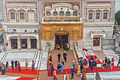 Eingangstür zum Goldenen Tempel, Amritsar, Punjab, Indien