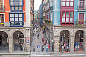 Straße Erribera an der Calle de la Tenderia, Altstadt (Casco Viejo), Bilbao, Spanien