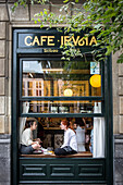 Café Iruña, 44 Plaza del Castillo, Bilbao, España