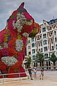 Puppy by Jeff Koons, in front of the Guggenheim Museum, Bilbao, Spain