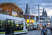 Straßenbahn Ayacucho, Straßenbahn, Straßenbahn, in der Avenida Ayacucho, Straße 49 b; Medellín, Kolumbien
